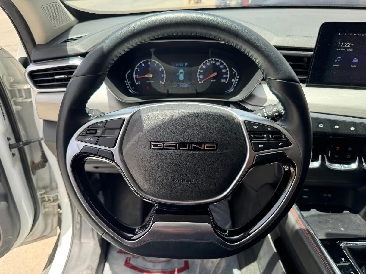 Car image 17