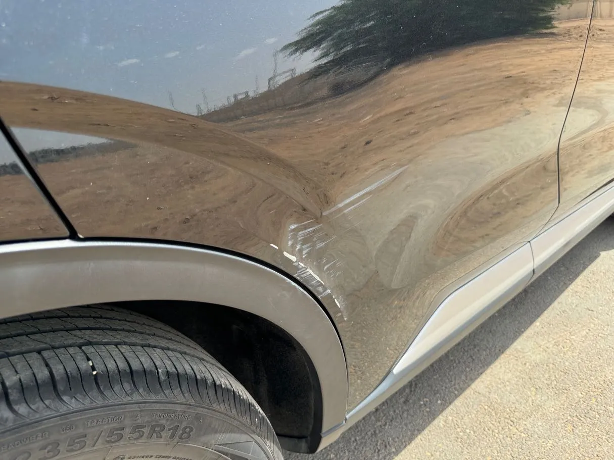 Car image 26