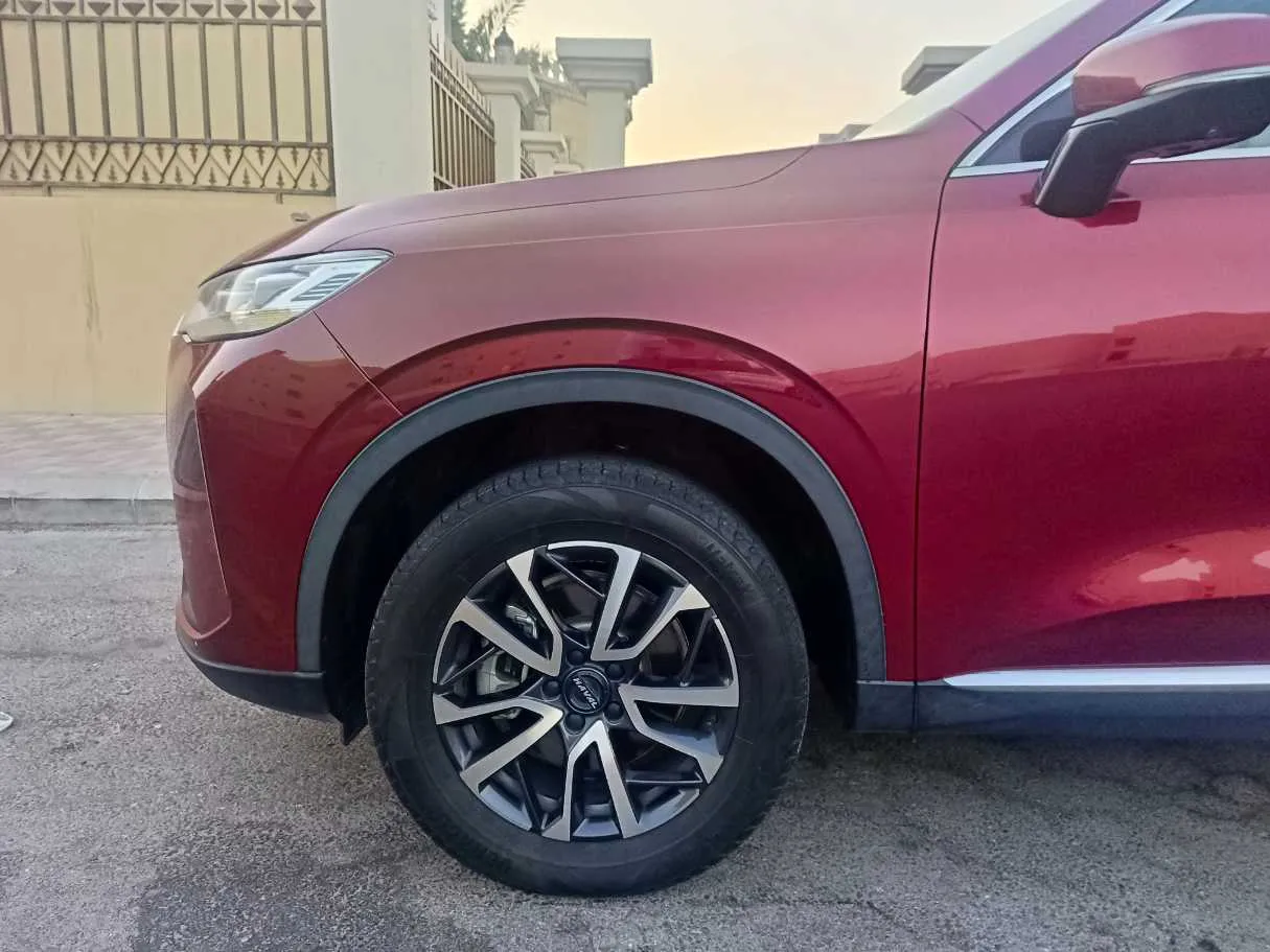 Car image 9