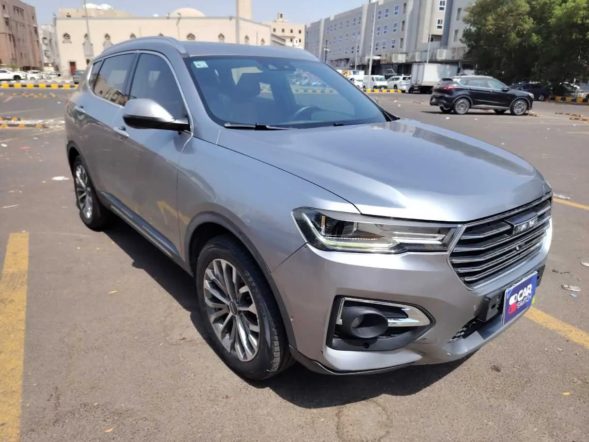 Car image 3