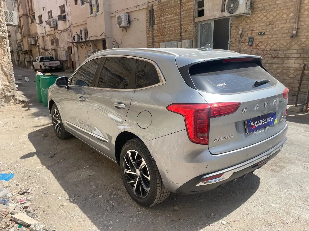 Car image 7