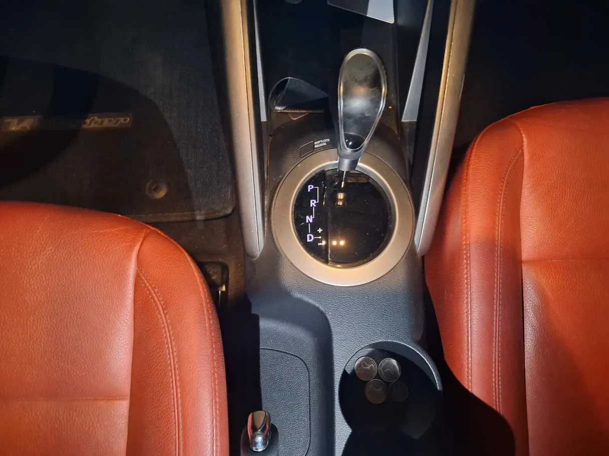 Car image 15
