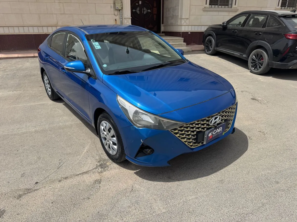 Car image 3