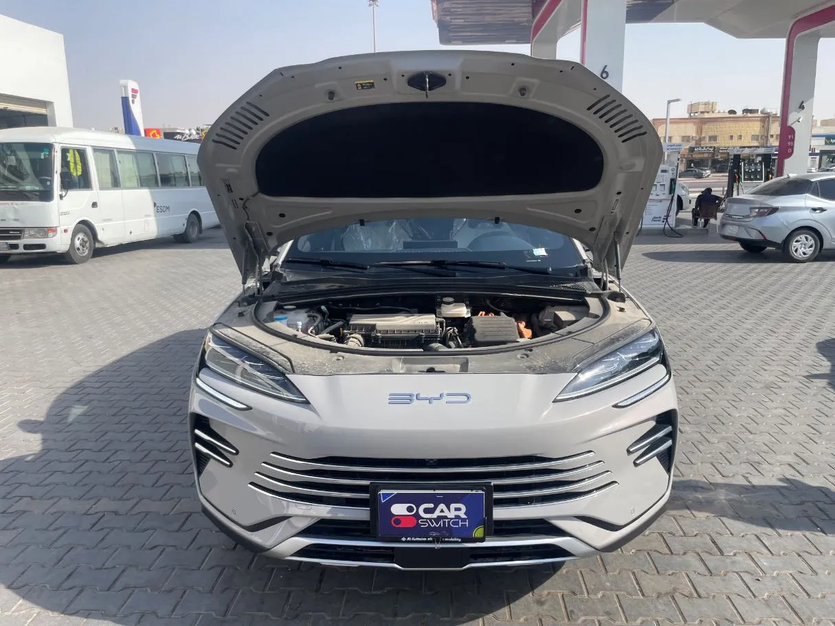 Car image 26