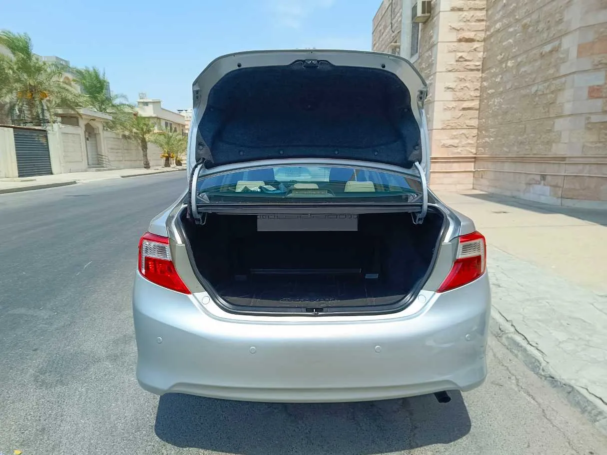Car image 27