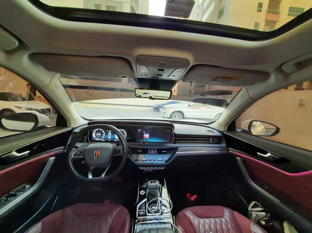 Car image 16