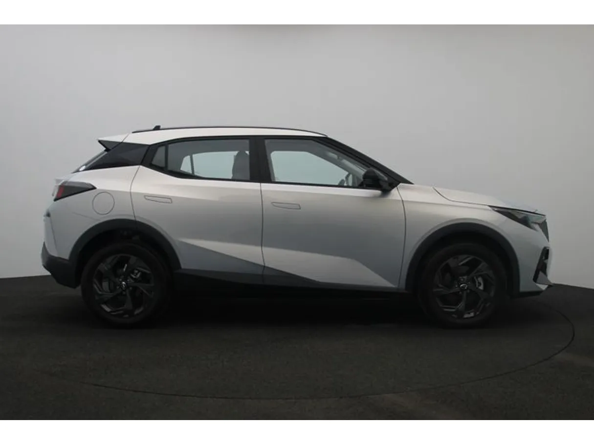 Car image 13