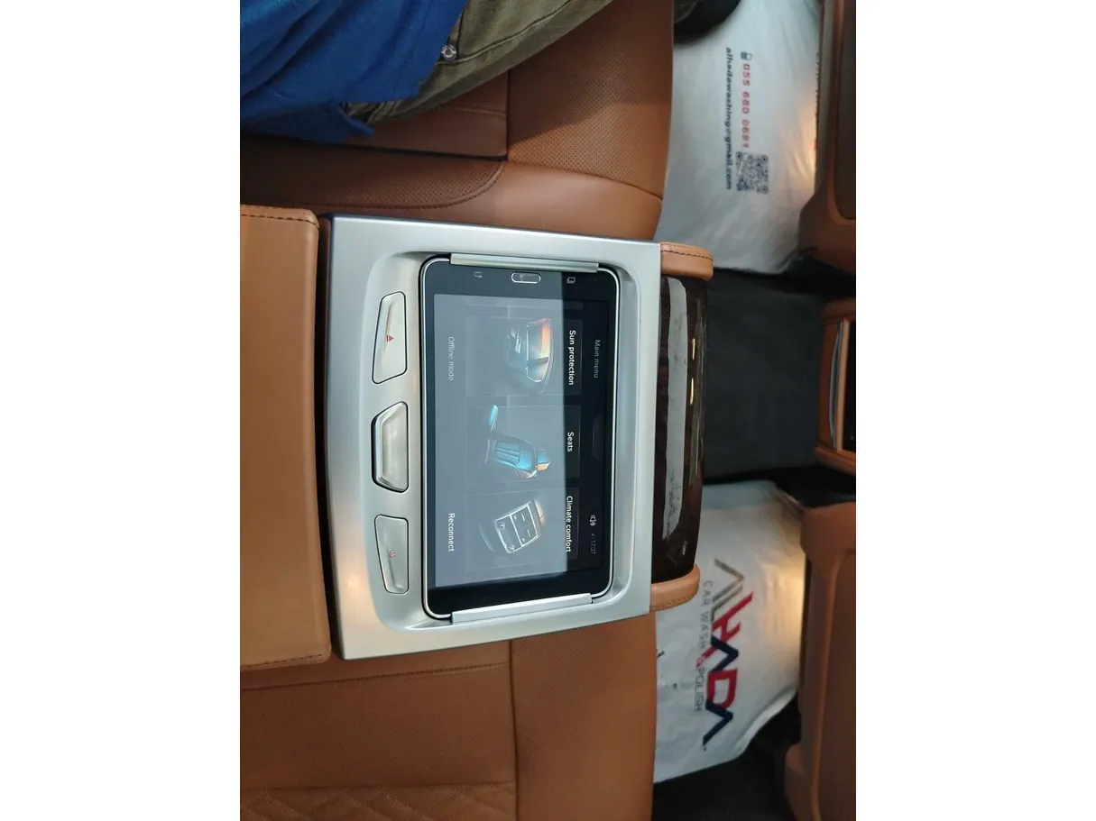 Car image 39