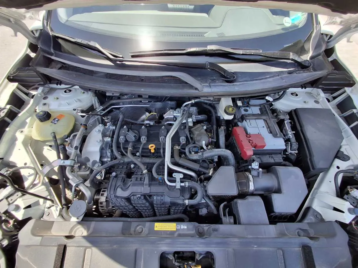 Car image 19