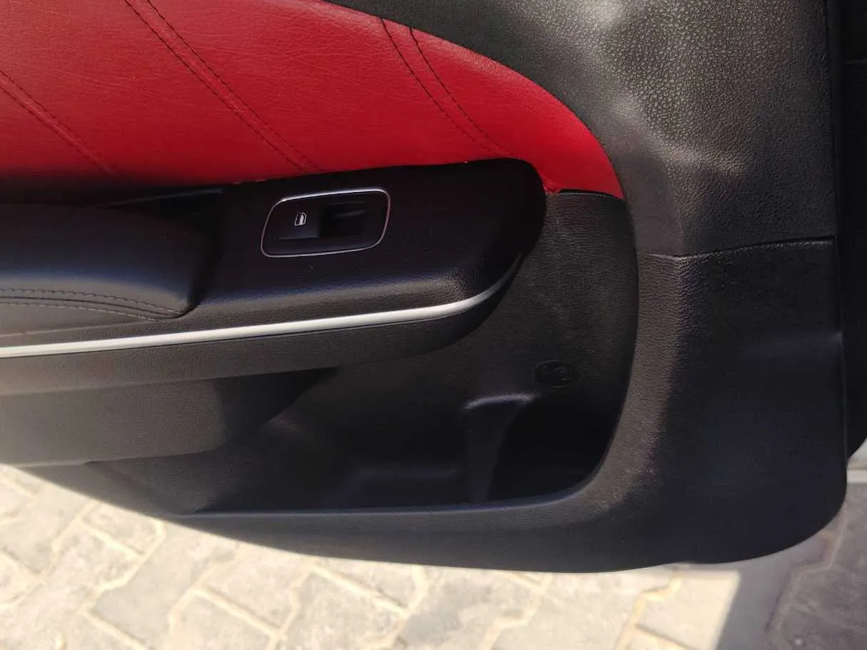 Car image 29