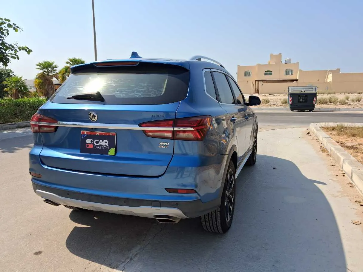 Car image 5