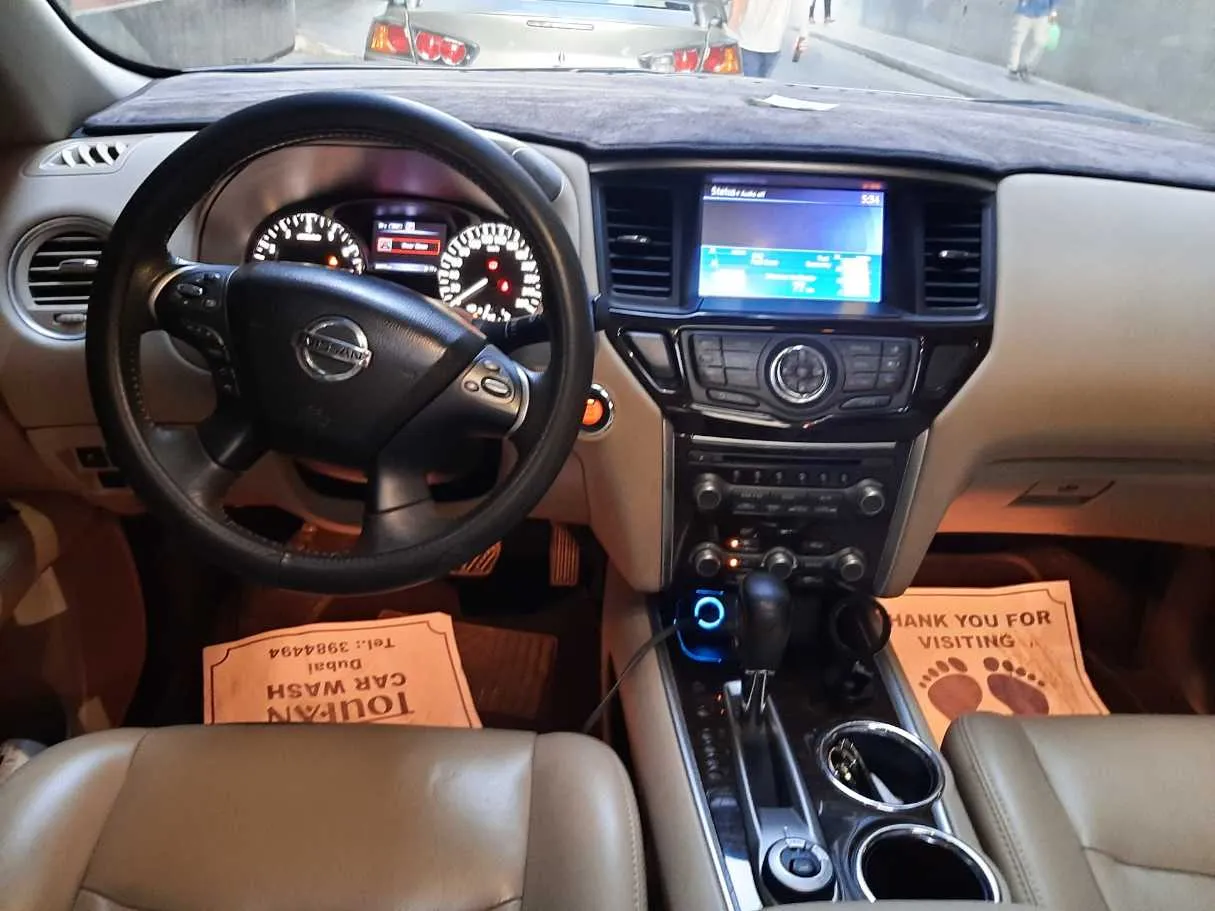 Car image 15