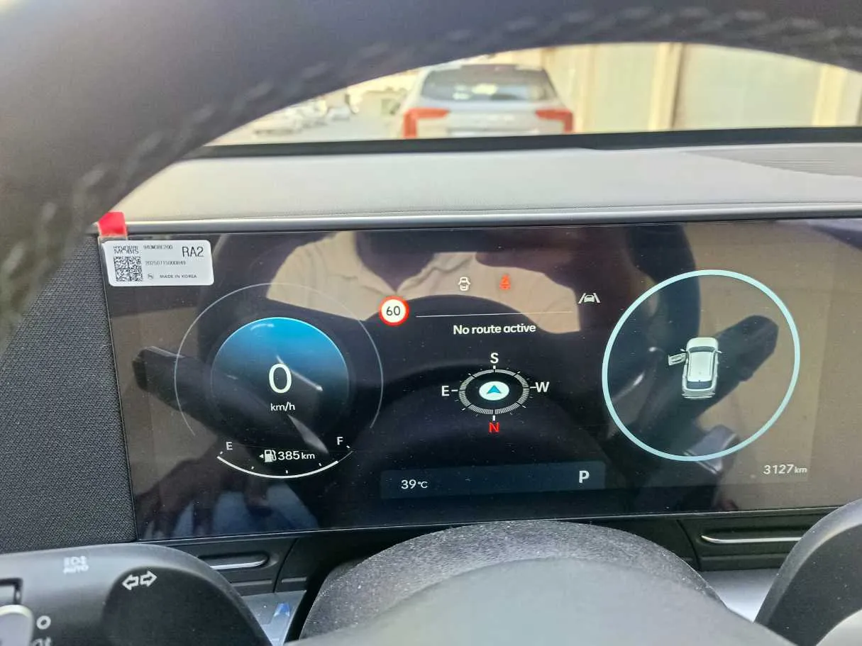Car image 25