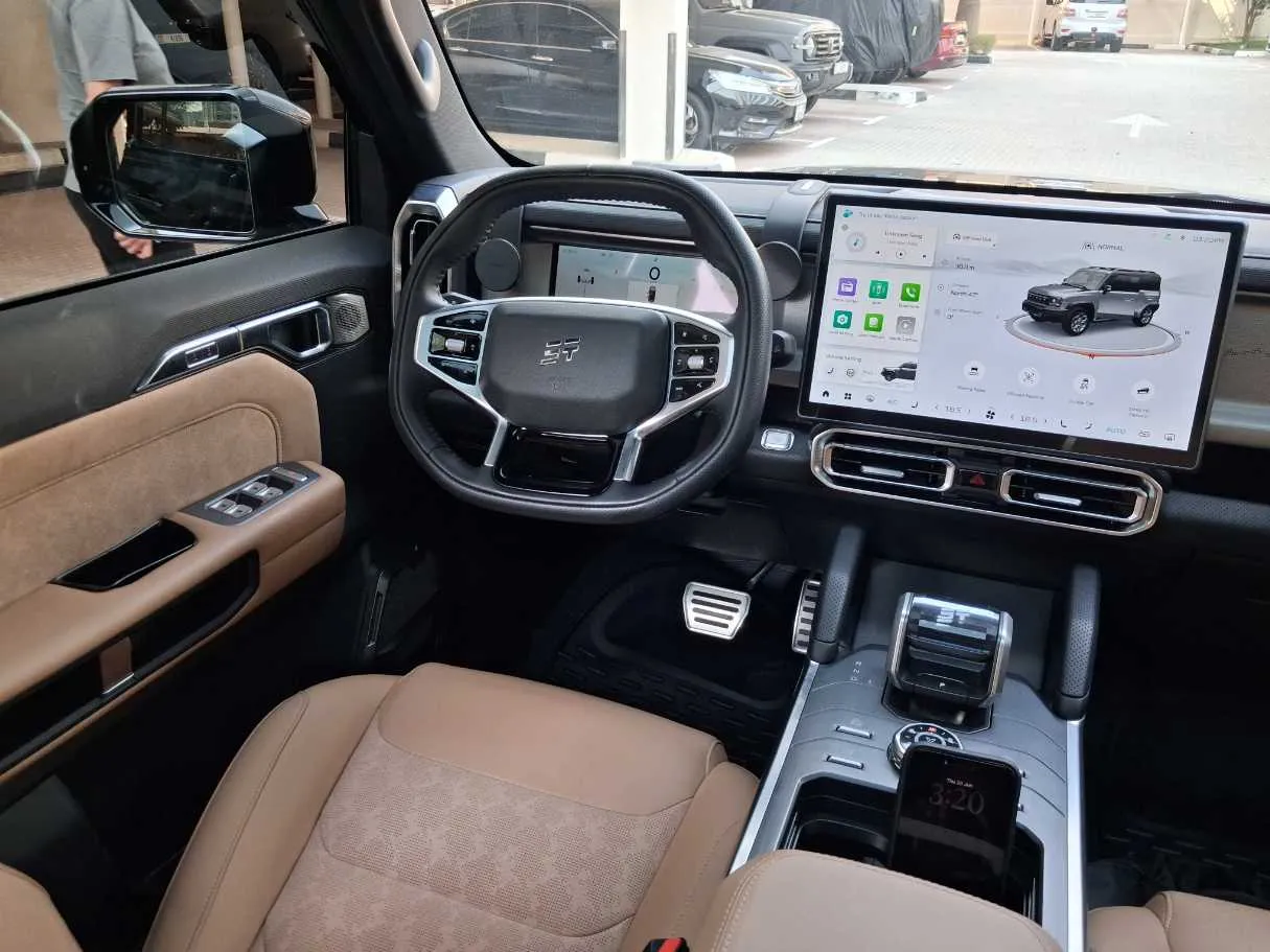 Car image 17