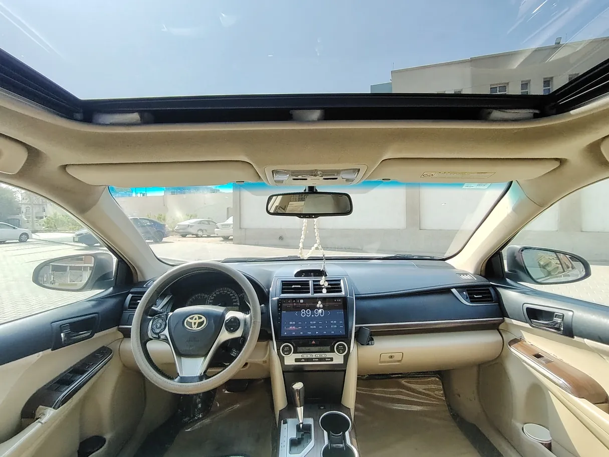 Car image 17