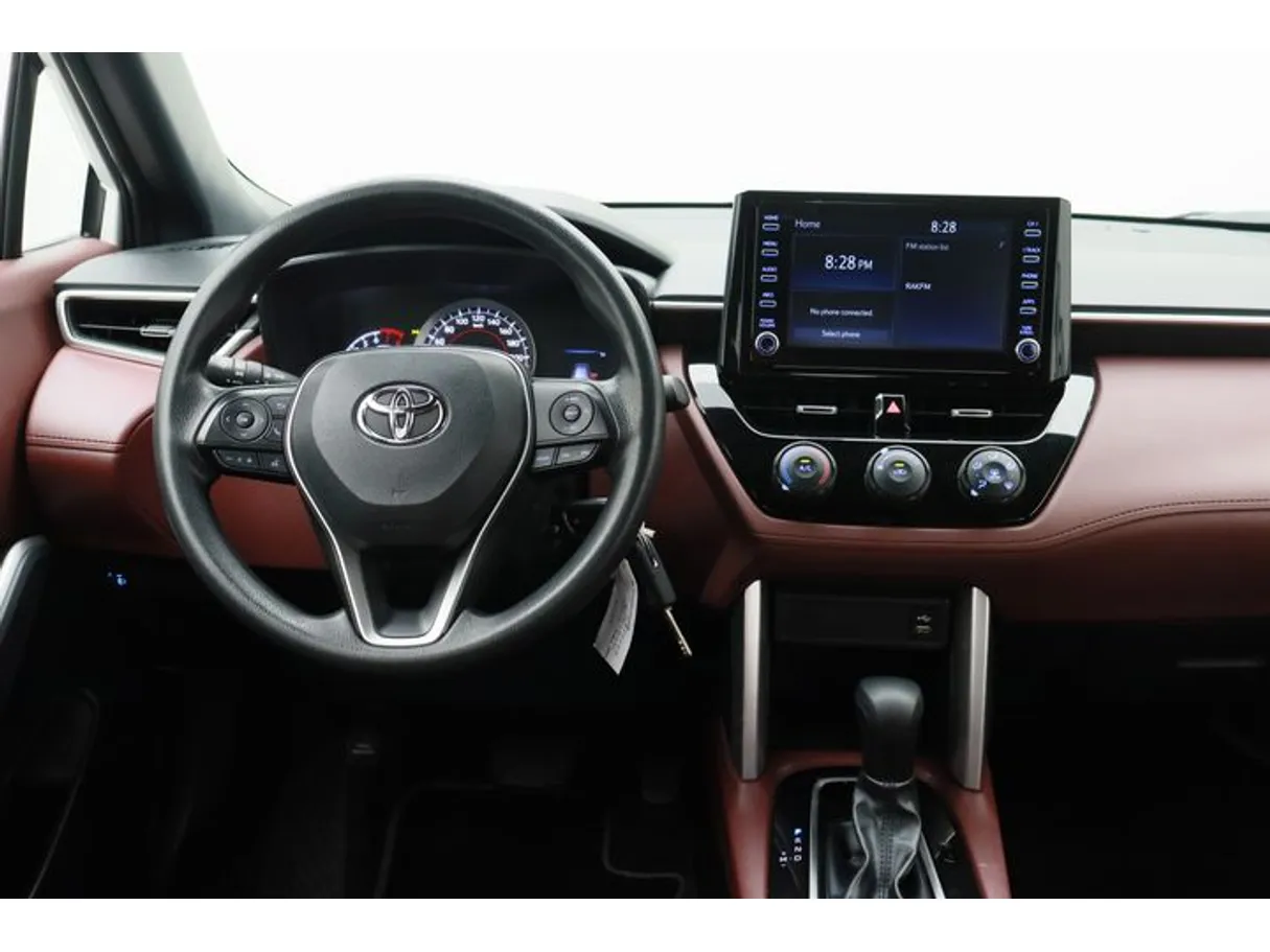 Car image 15