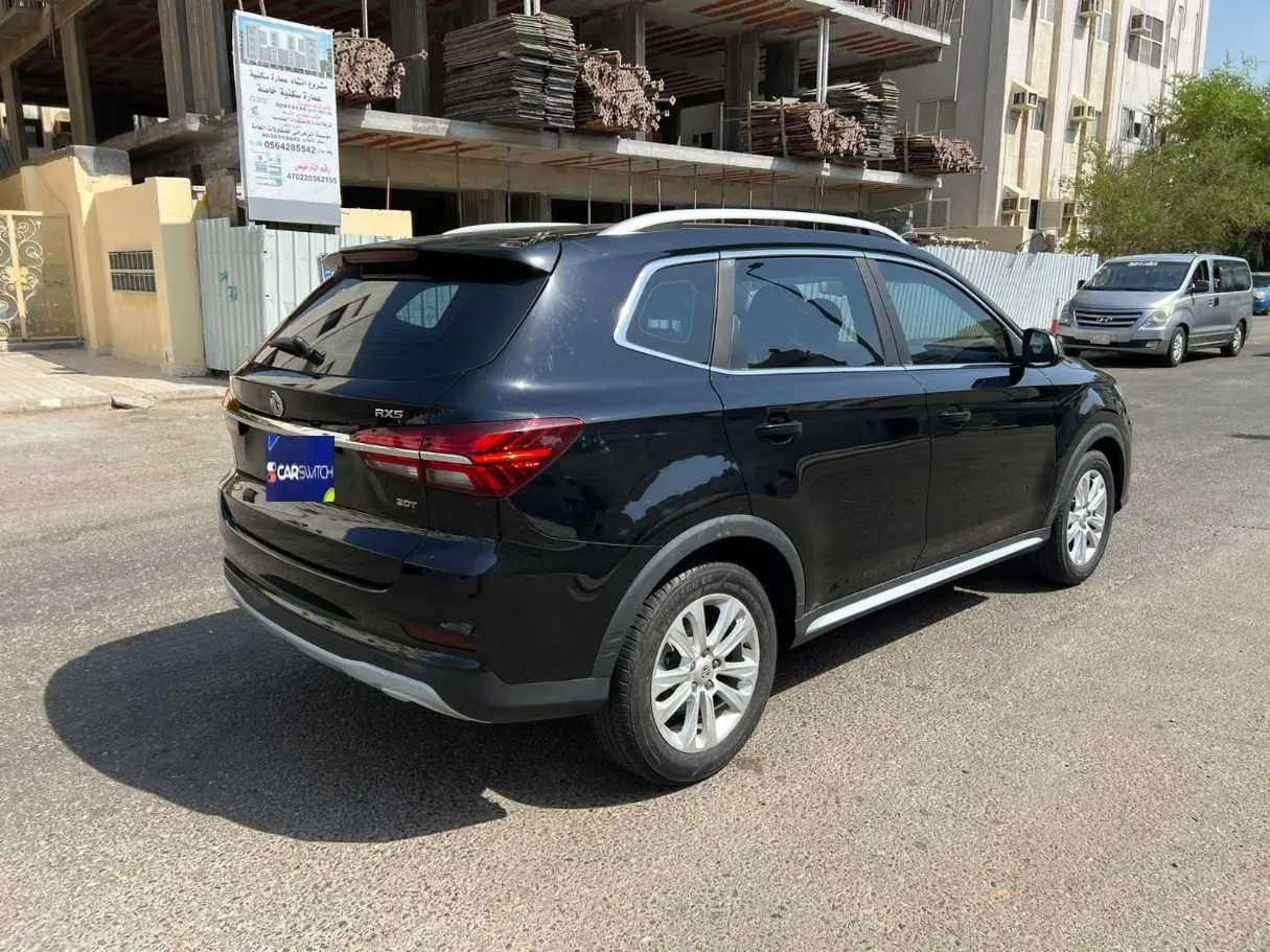 Car image 5