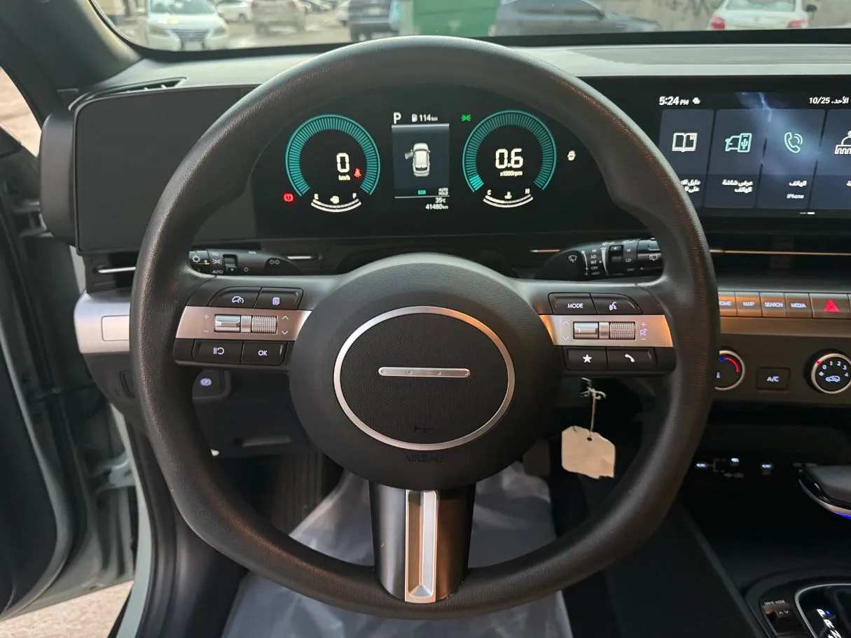 Car image 15
