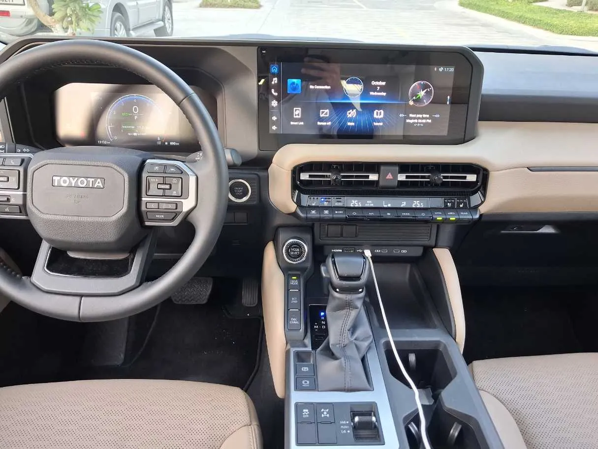 Car image 17