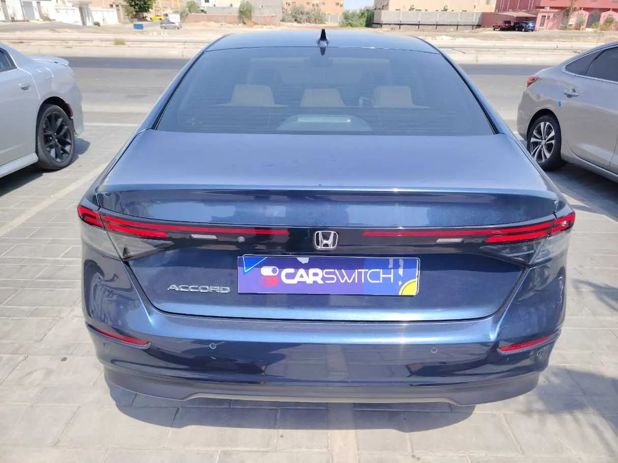 Car image 6