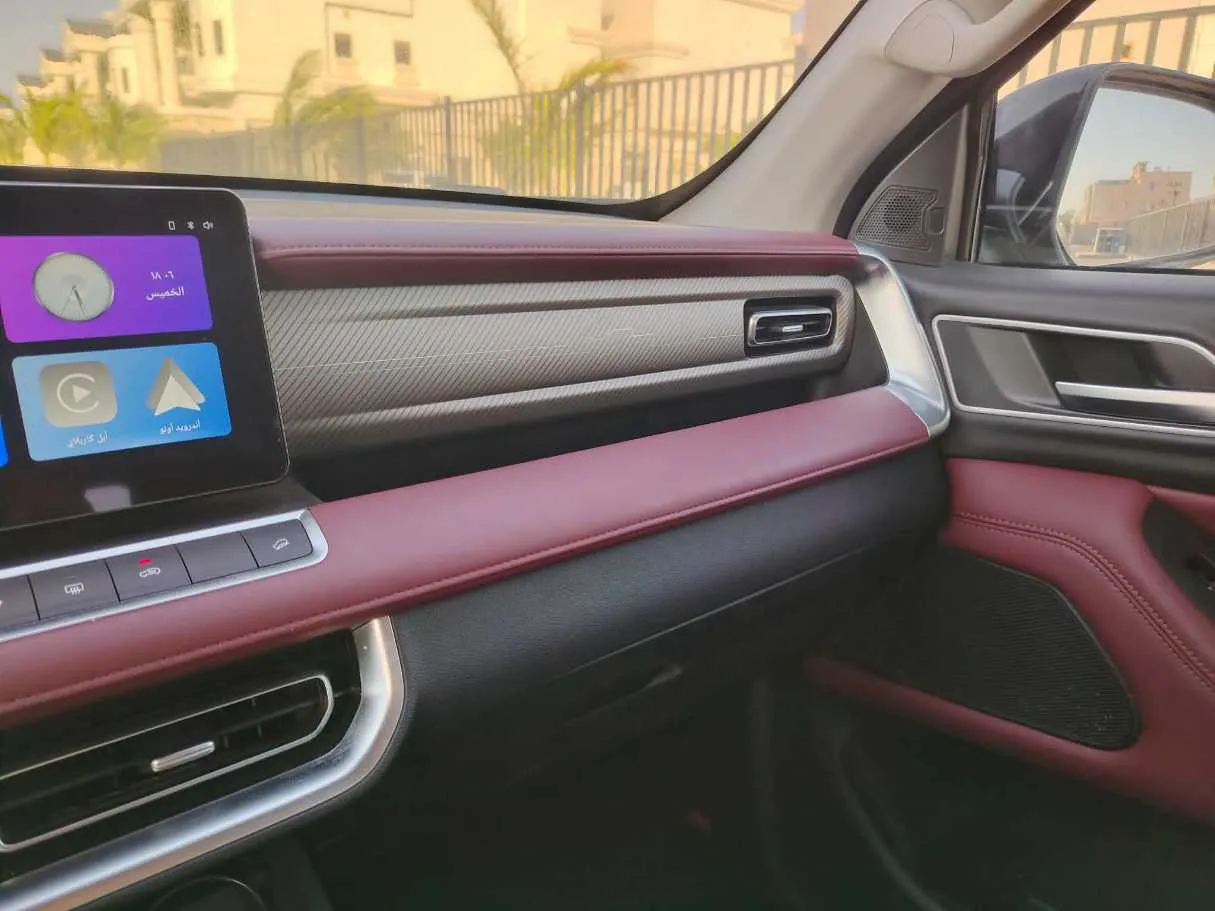 Car image 32