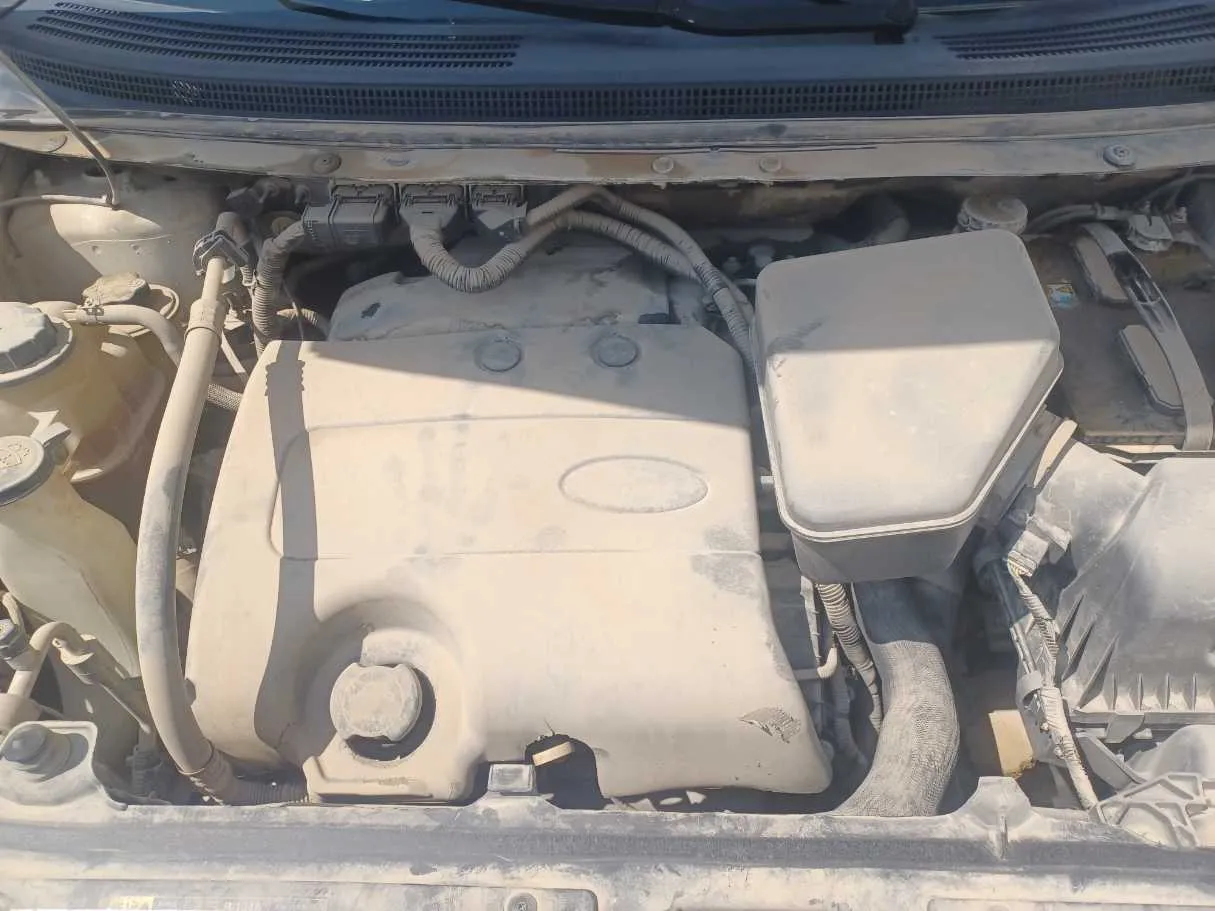 Car image 26