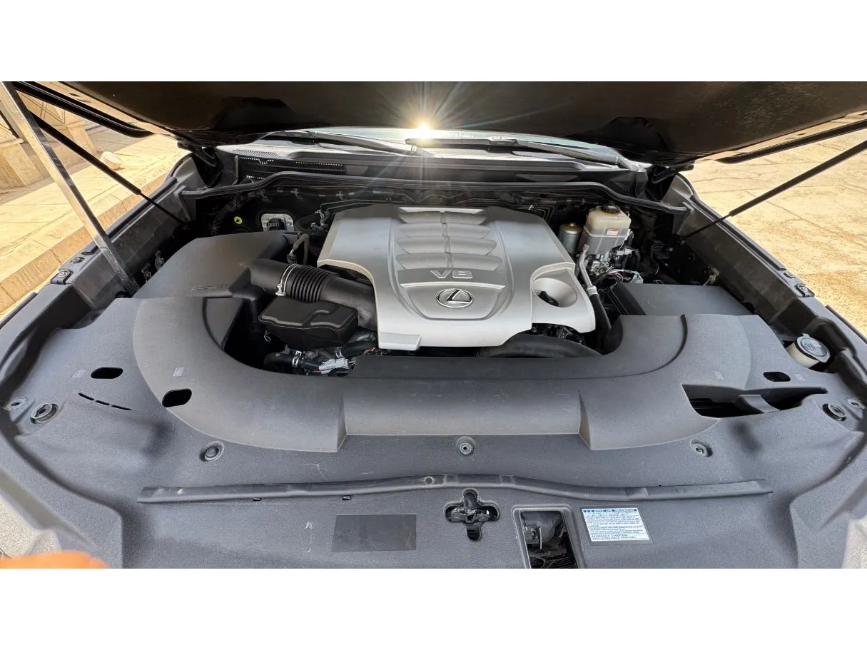 Car image 29