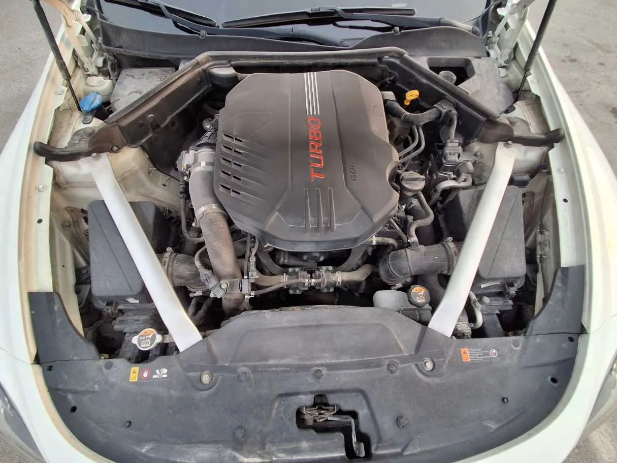 Car image 20