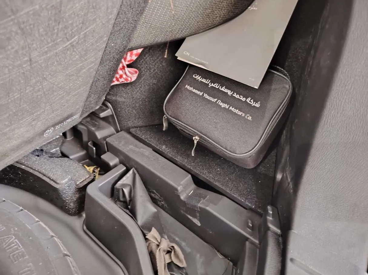Car image 47