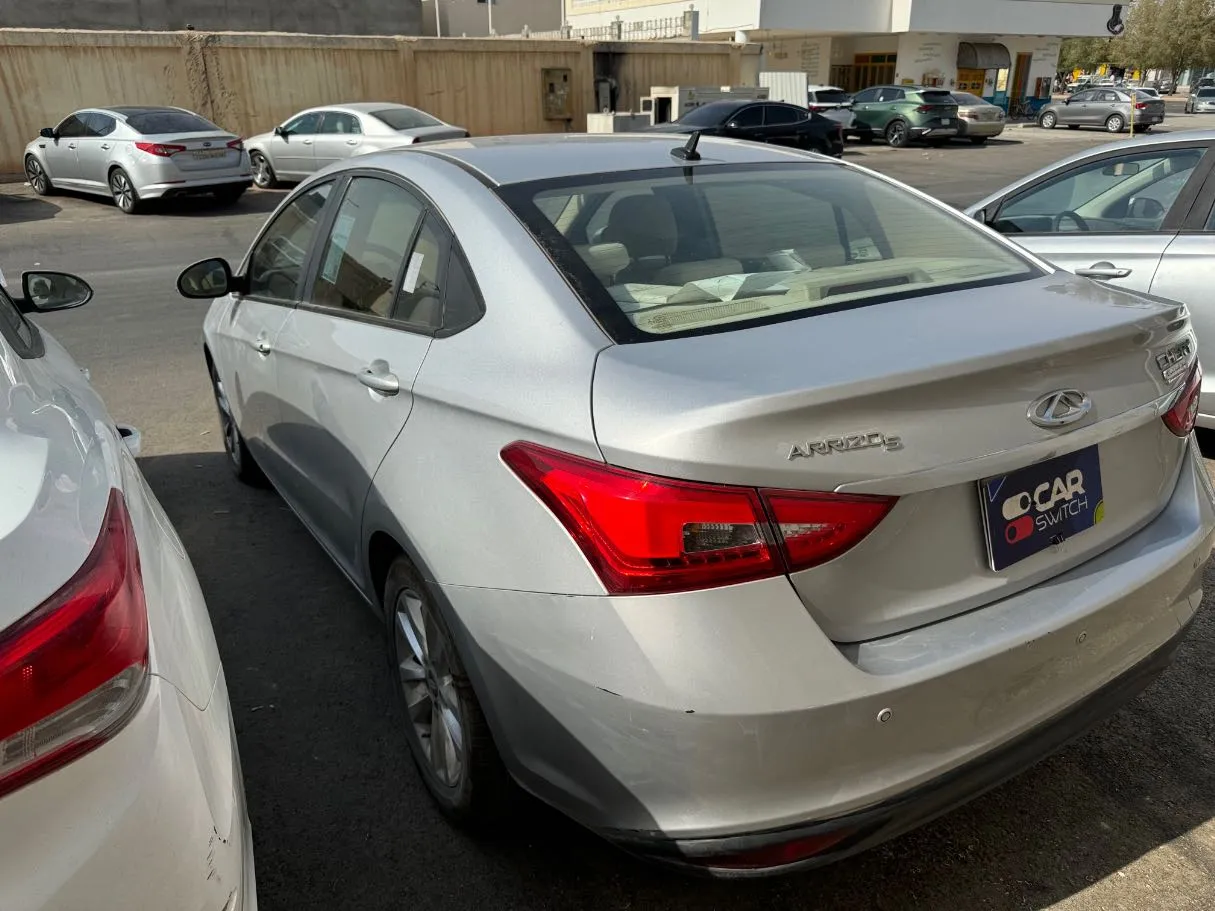 Car image 5