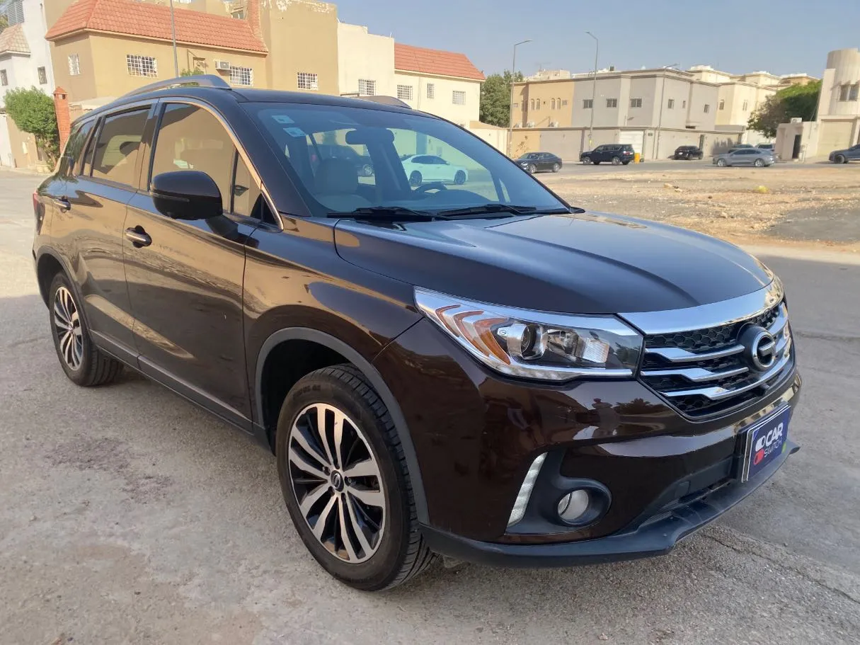 Car image 3
