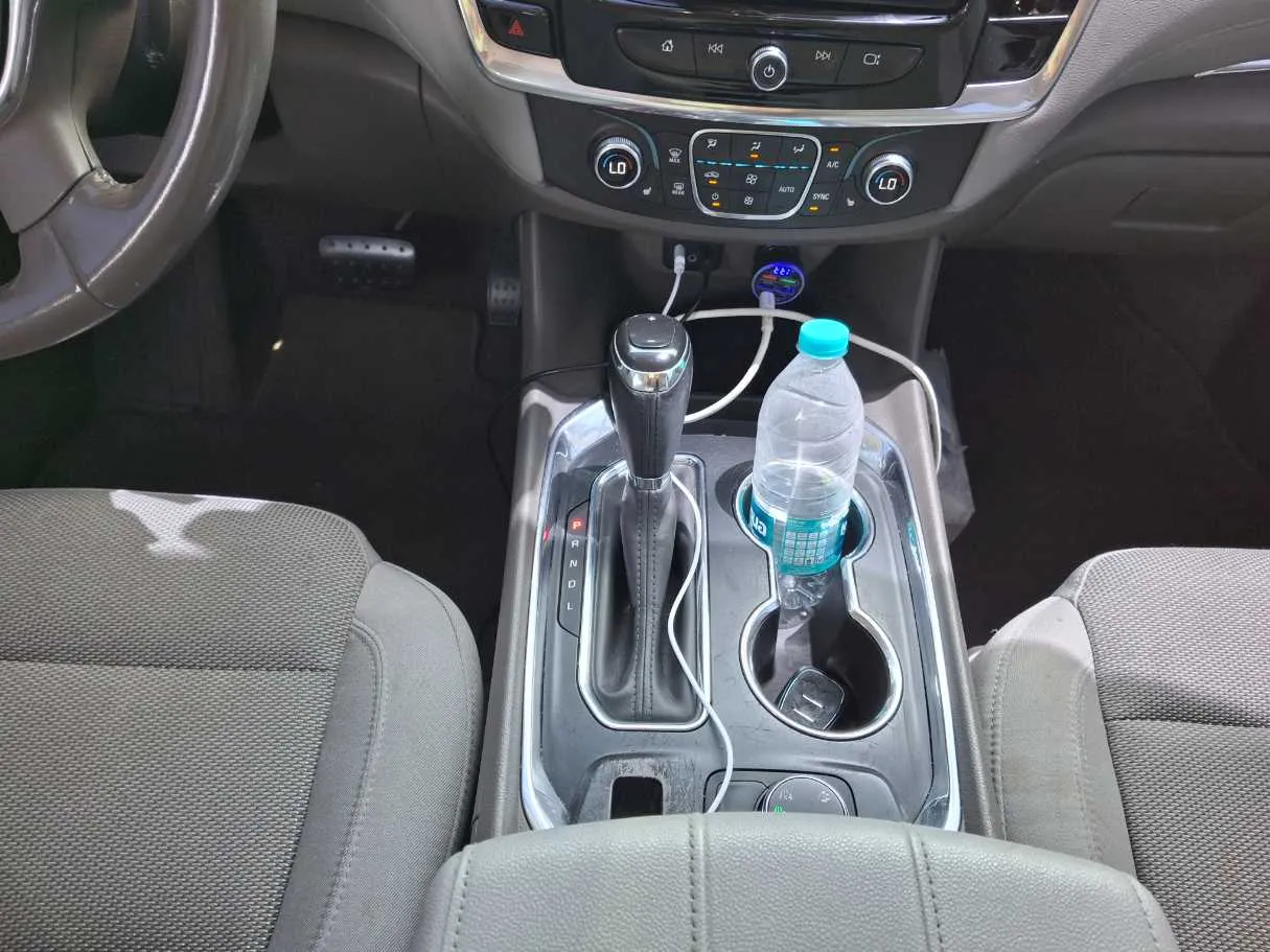 Car image 16