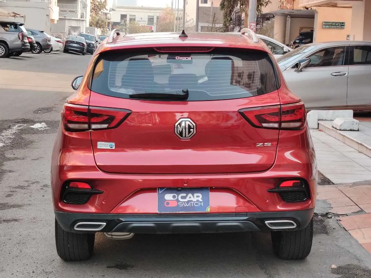 Car image 6