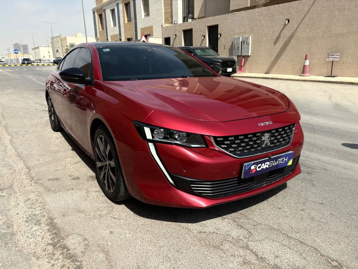 Car image 3