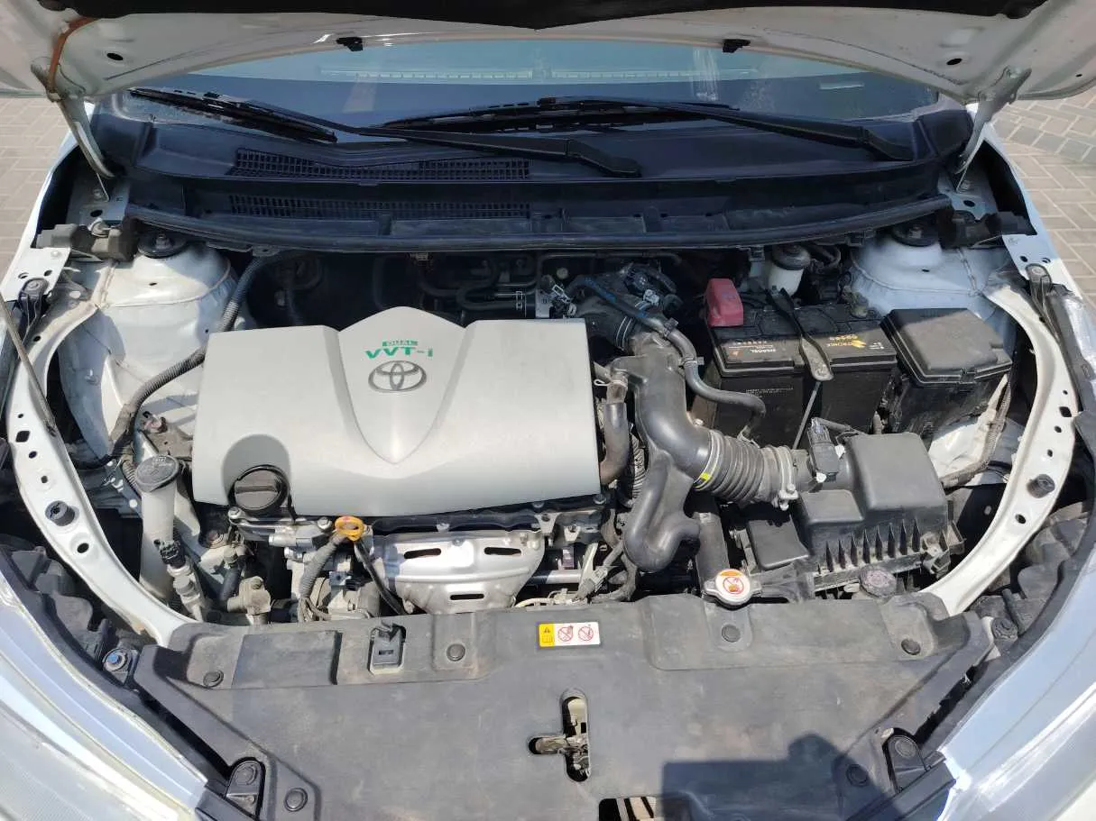 Car image 25