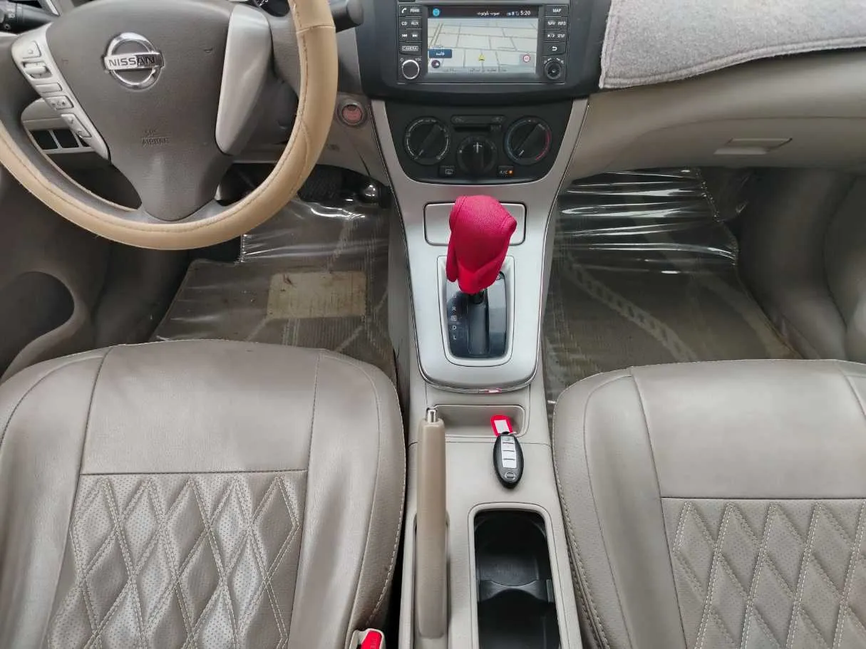 Car image 21
