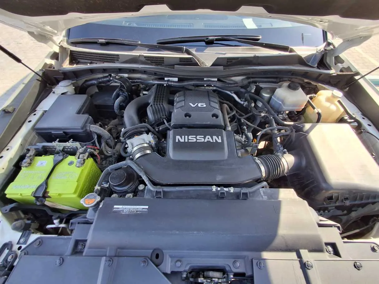 Car image 19
