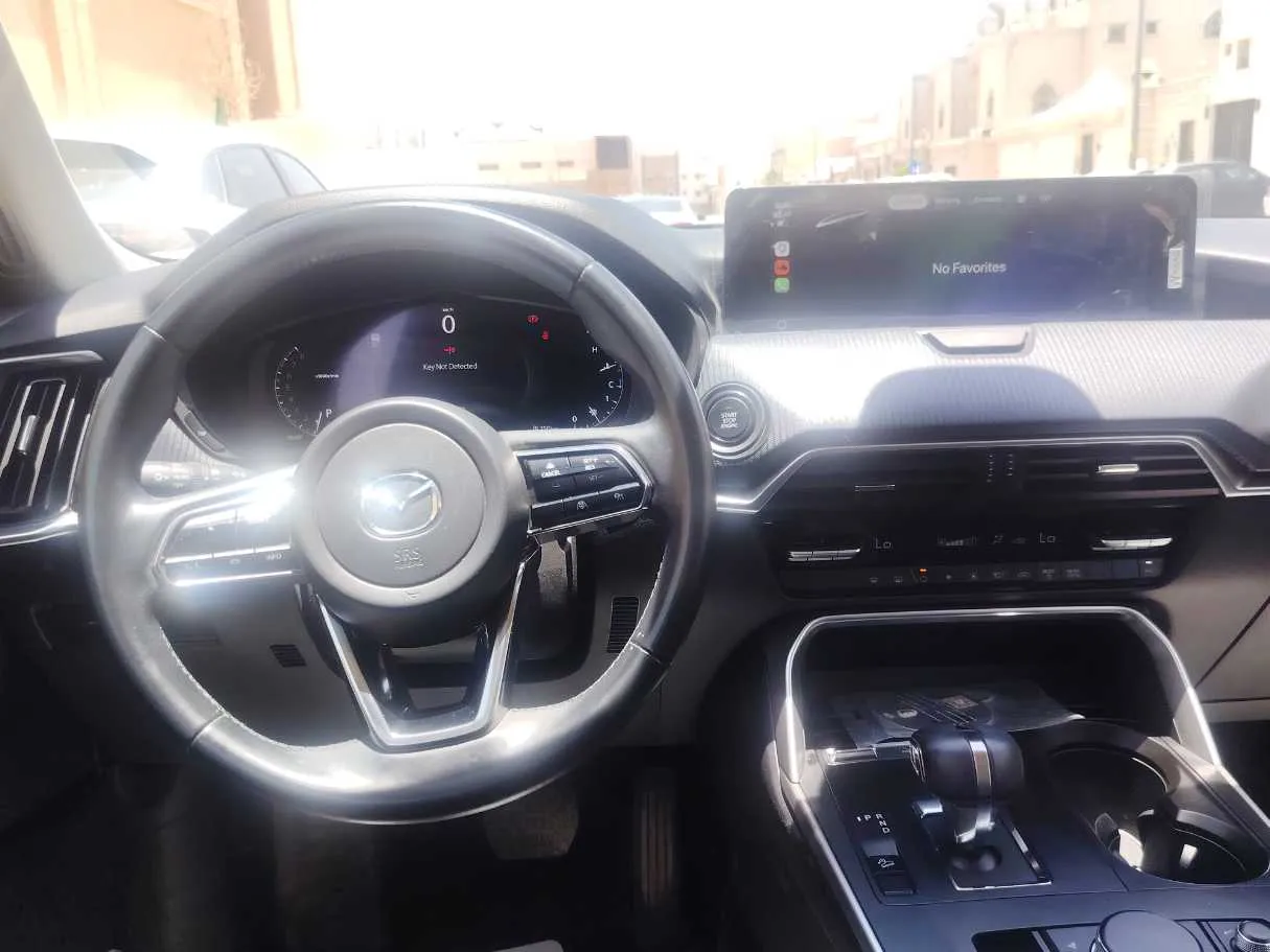 Car image 17