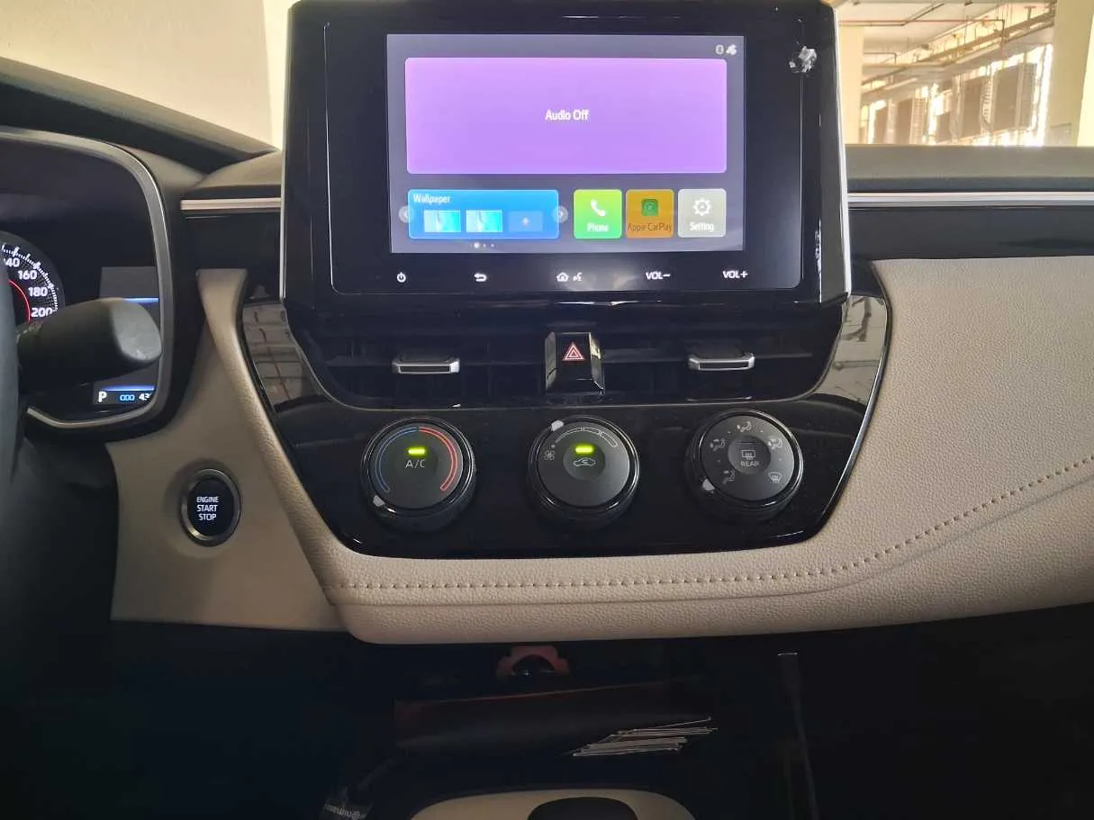 Car image 16