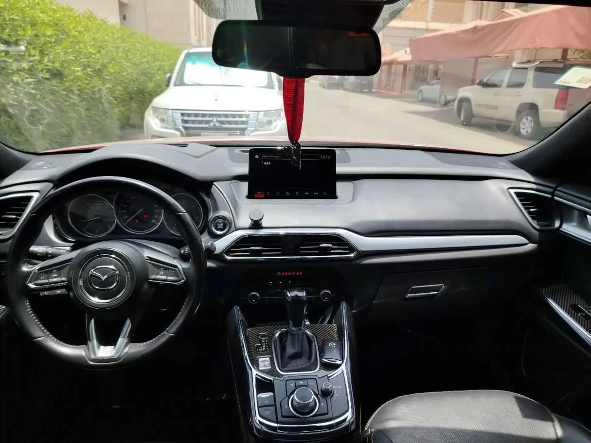Car image 21