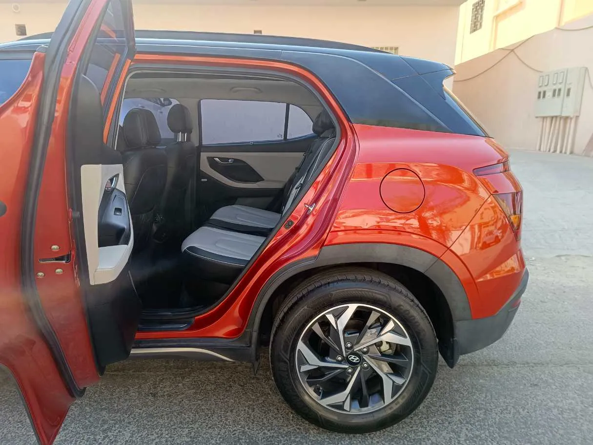 Car image 15
