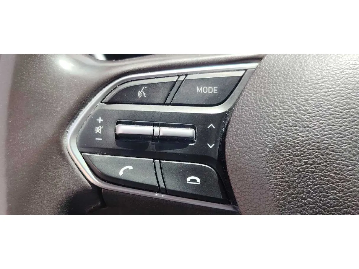 Car image 32