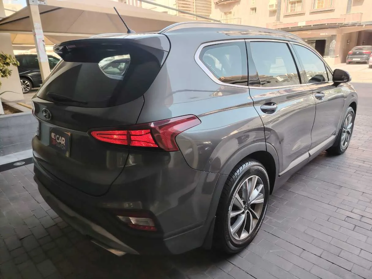 Car image 5