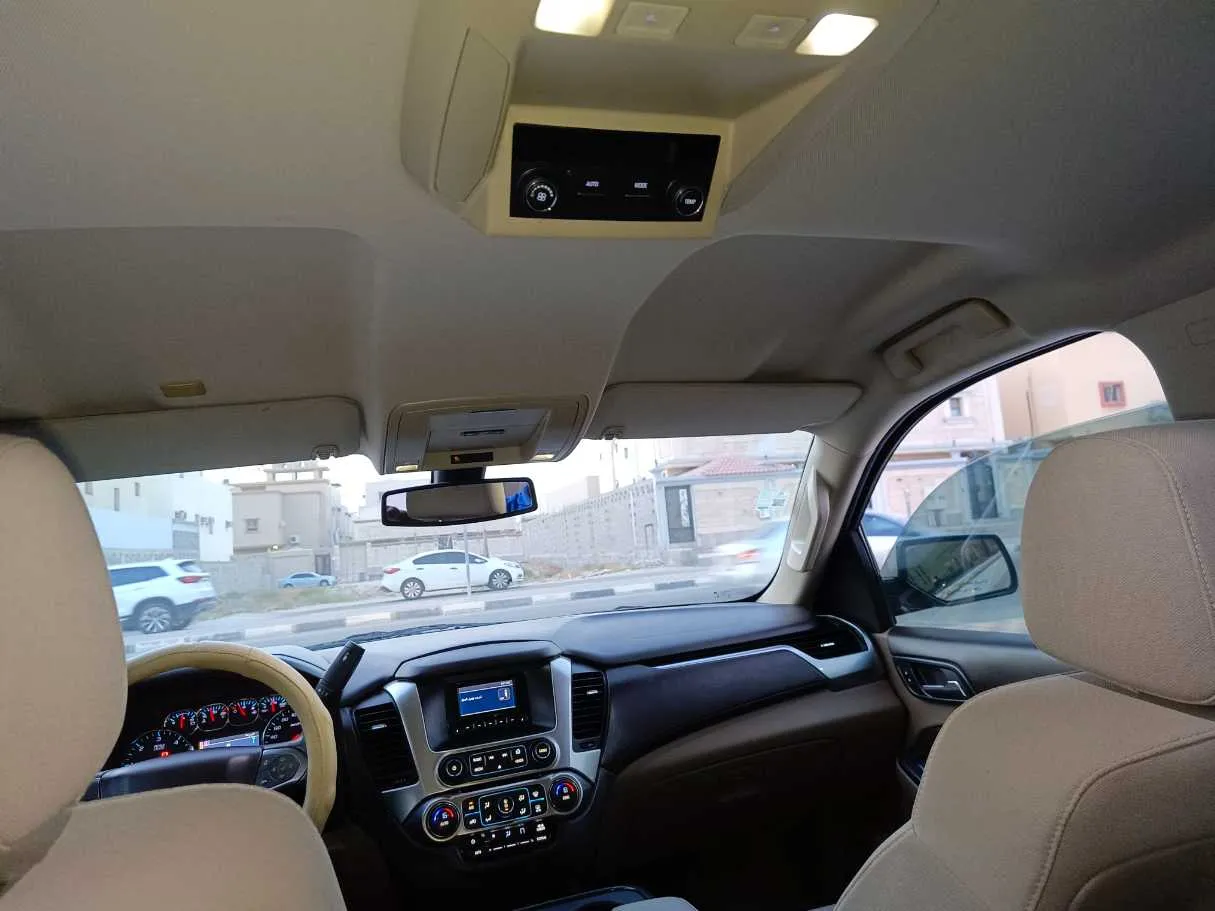 Car image 23