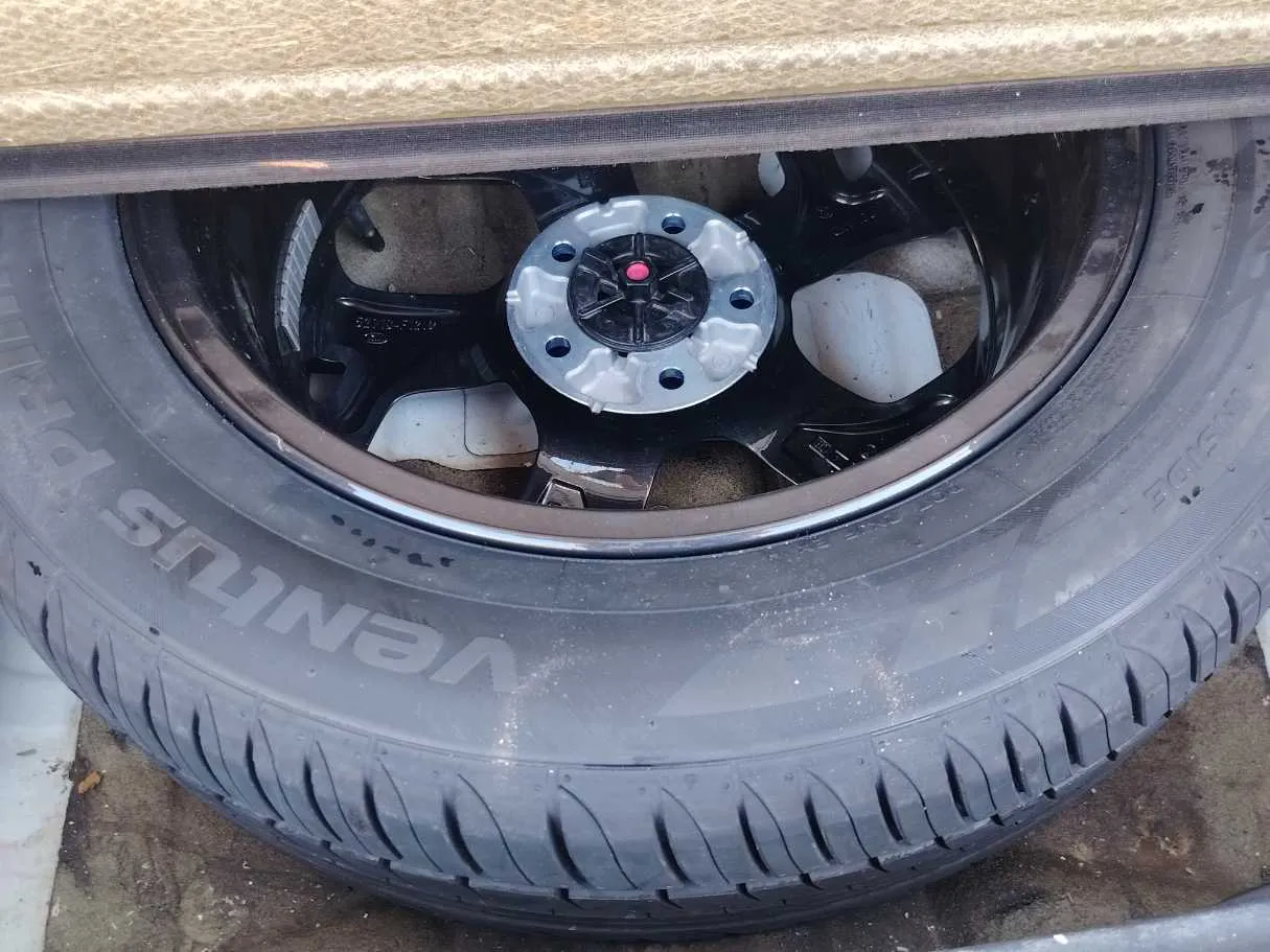 Car image 31