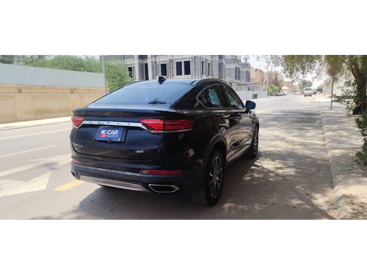 Car image 5