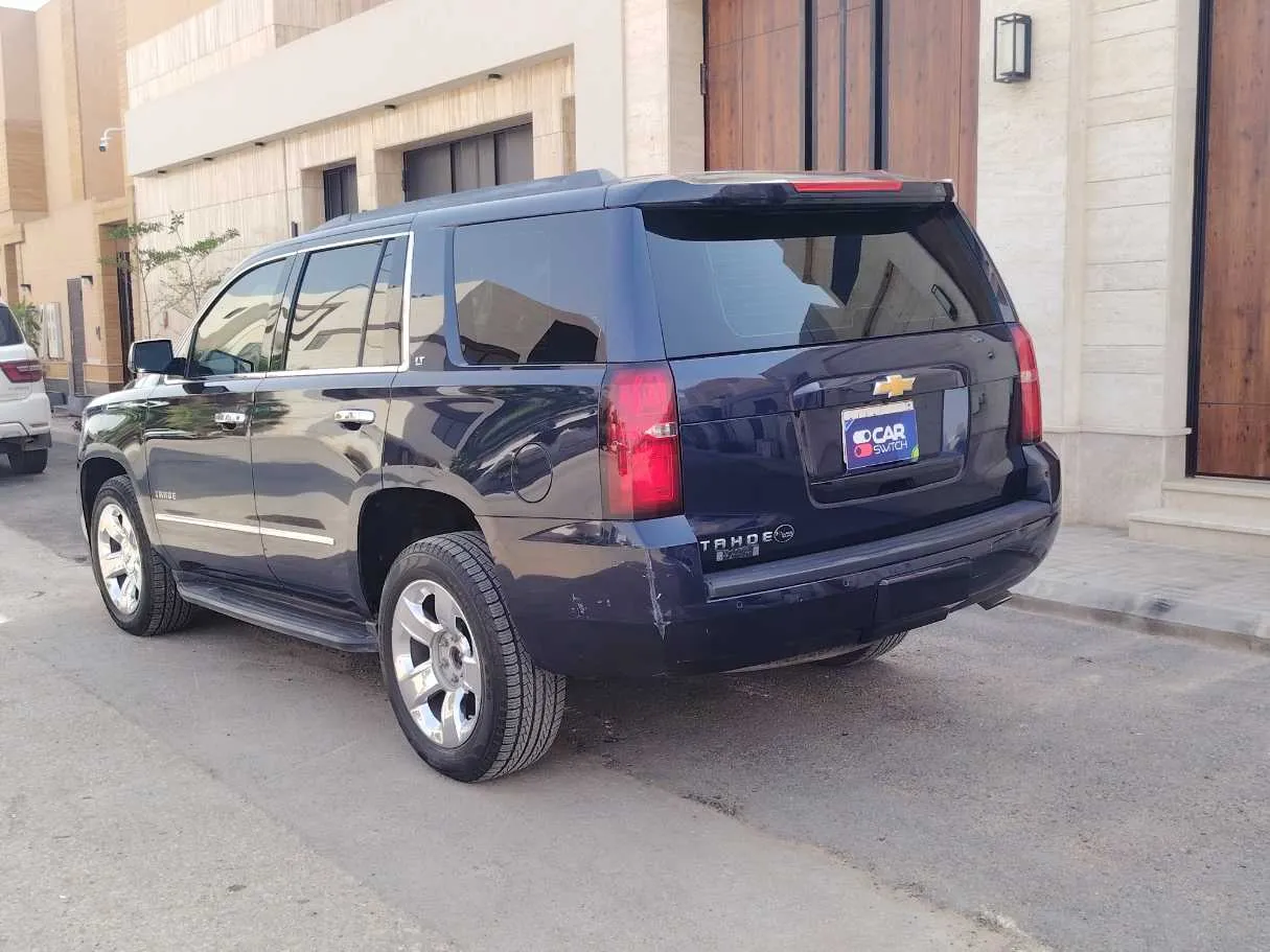 Car image 7