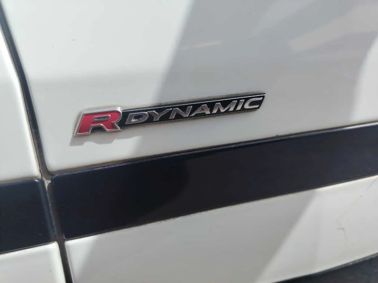 Car image 29