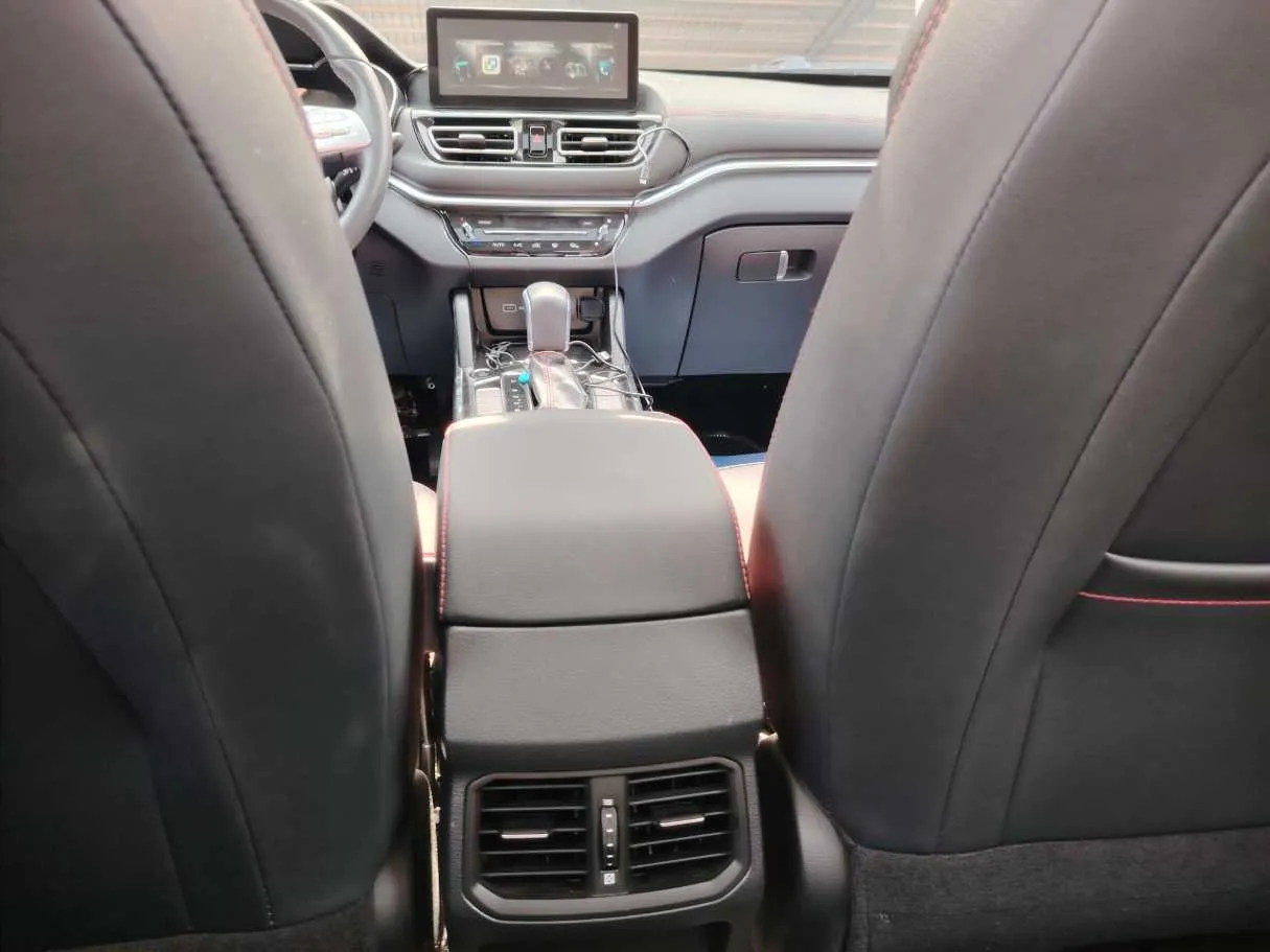 Car image 29