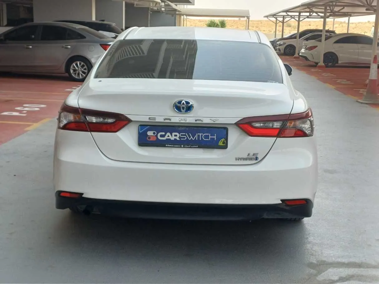 Car image 6